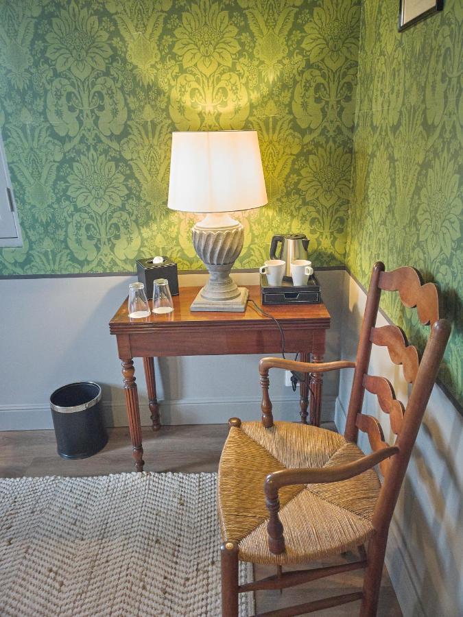 Le Fruit Defendu Hotel Rueil-Malmaison Kamer foto